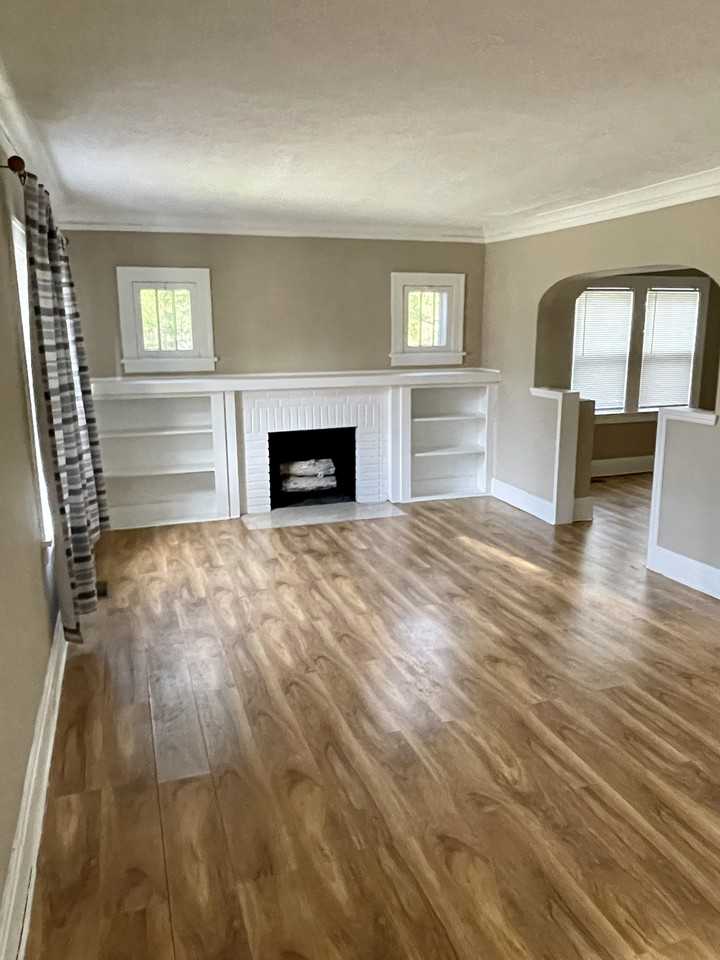 2421 S Taylor Rd - Photo 3 of 11