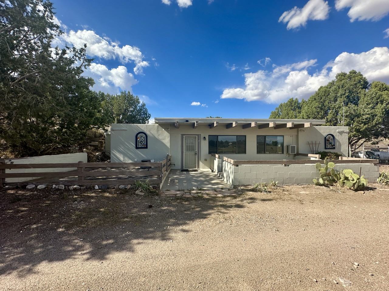 3880 N Reed Rd - Photo 2 of 14