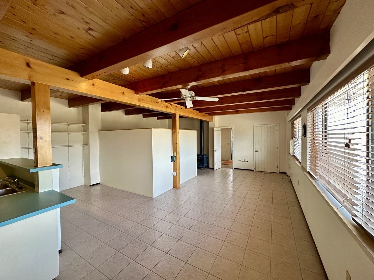 3880 N Reed Rd - Photo 3 of 14