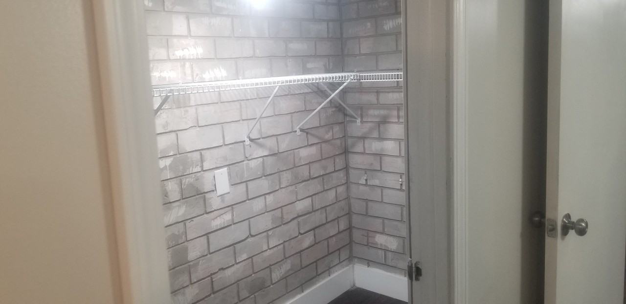 616 W Maple St - Photo 3 of 13