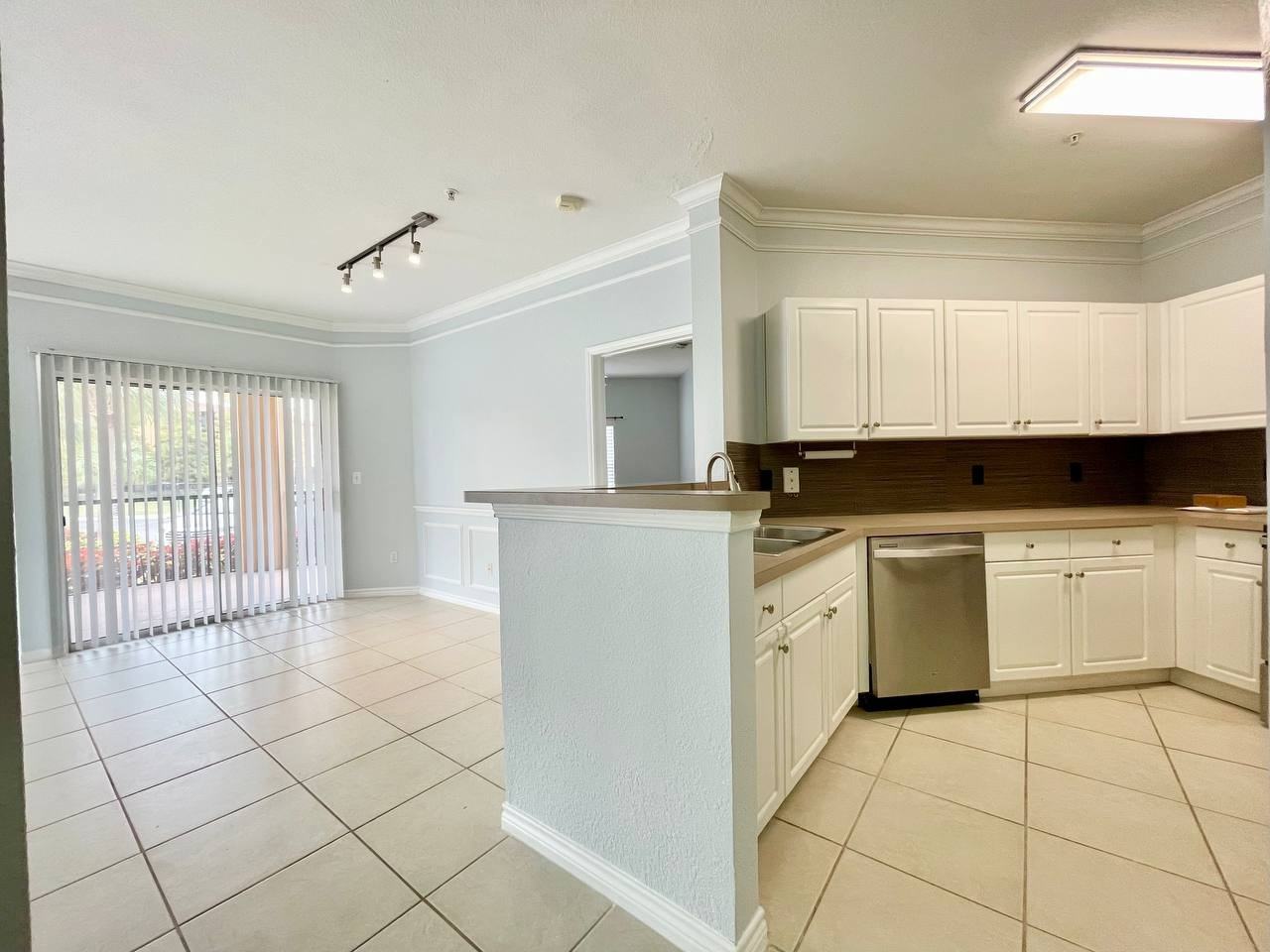 4333 Bayside Village Dr #128 - Photo 4 of 34