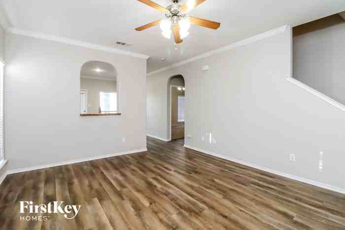 2108 Charmion Ln - Photo 2 of 15