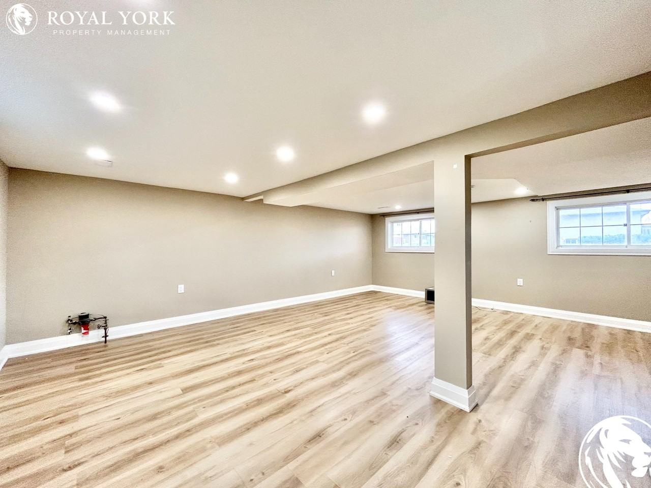 85 Honeywell Dr #2 - Photo 3 of 31