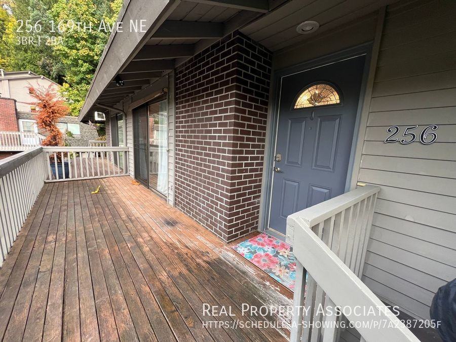 256 169th Ave Ne - Photo 2 of 18