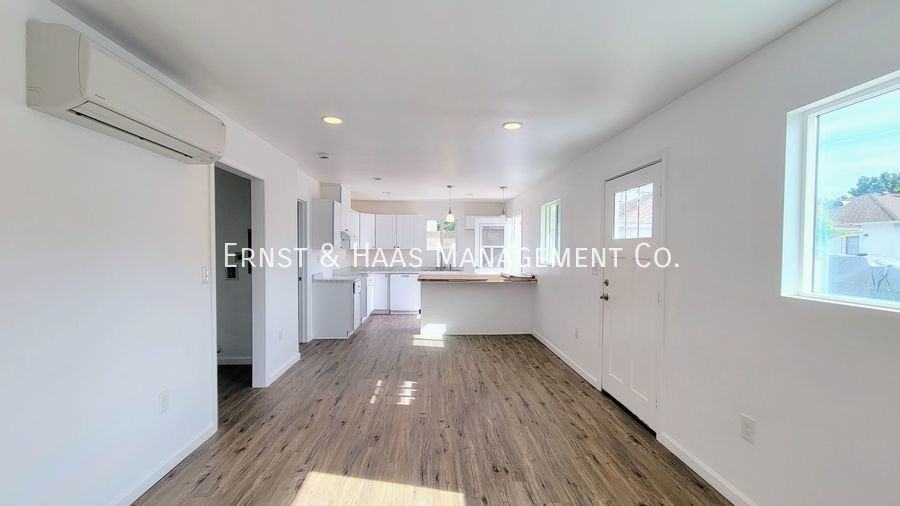 10035 1/2 Cedar St - Photo 3 of 19