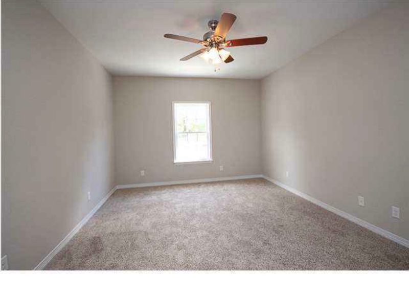 992 Leigh Ann Ln - Photo 5 of 19