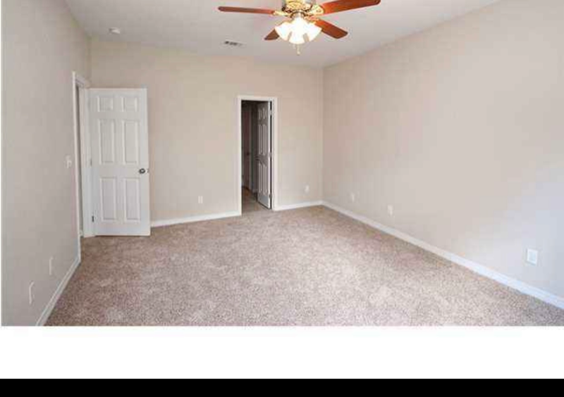 992 Leigh Ann Ln - Photo 6 of 19