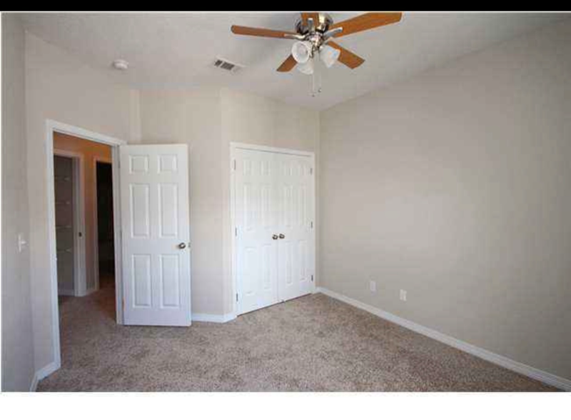 992 Leigh Ann Ln - Photo 7 of 19