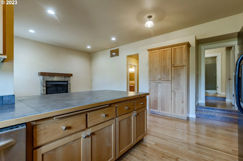 2556 Royalann Ln #A - Photo 3 of 10