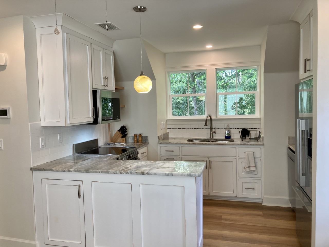 804 N Forest Dr - Photo 2 of 10