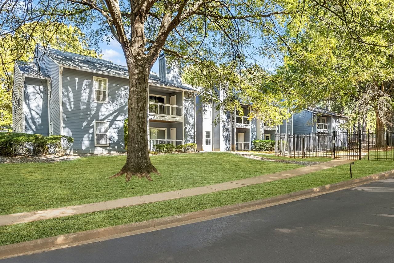 The Jade Charlotte Apartments 5600 Paces Glen Avenue, Charlotte, NC