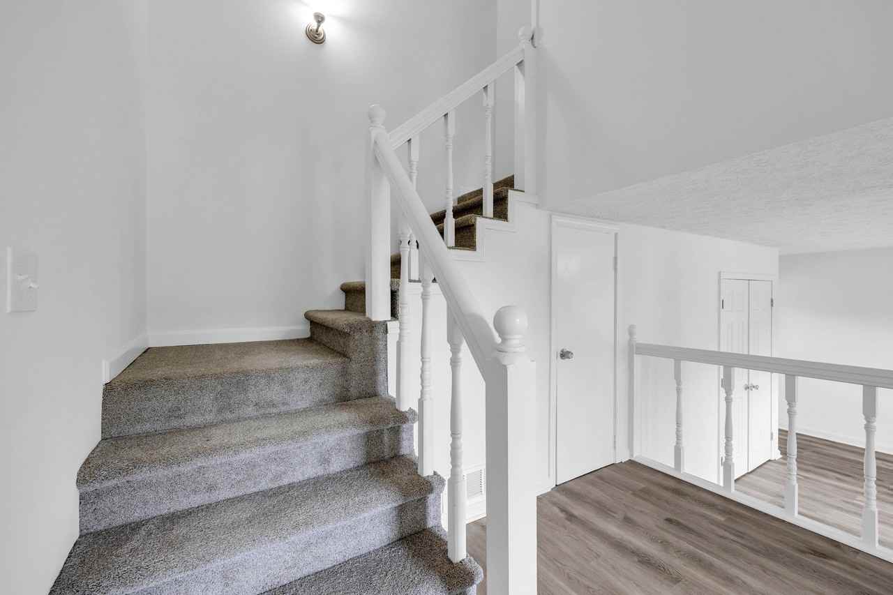 1586 Kings Rd #1 - Photo 6 of 11