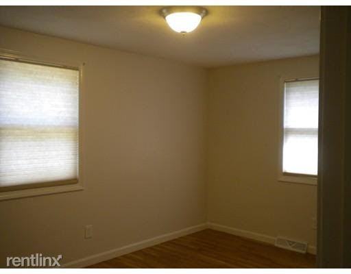 30 Glenmore Ln - Photo 2 of 3