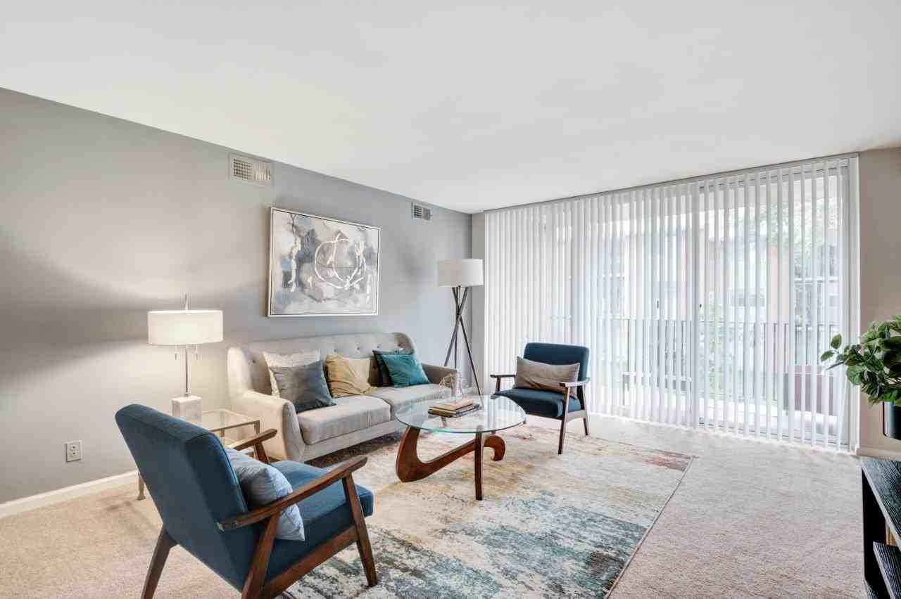 Willow Run at Mark Center Apartment Homes - Photo 6 of 26