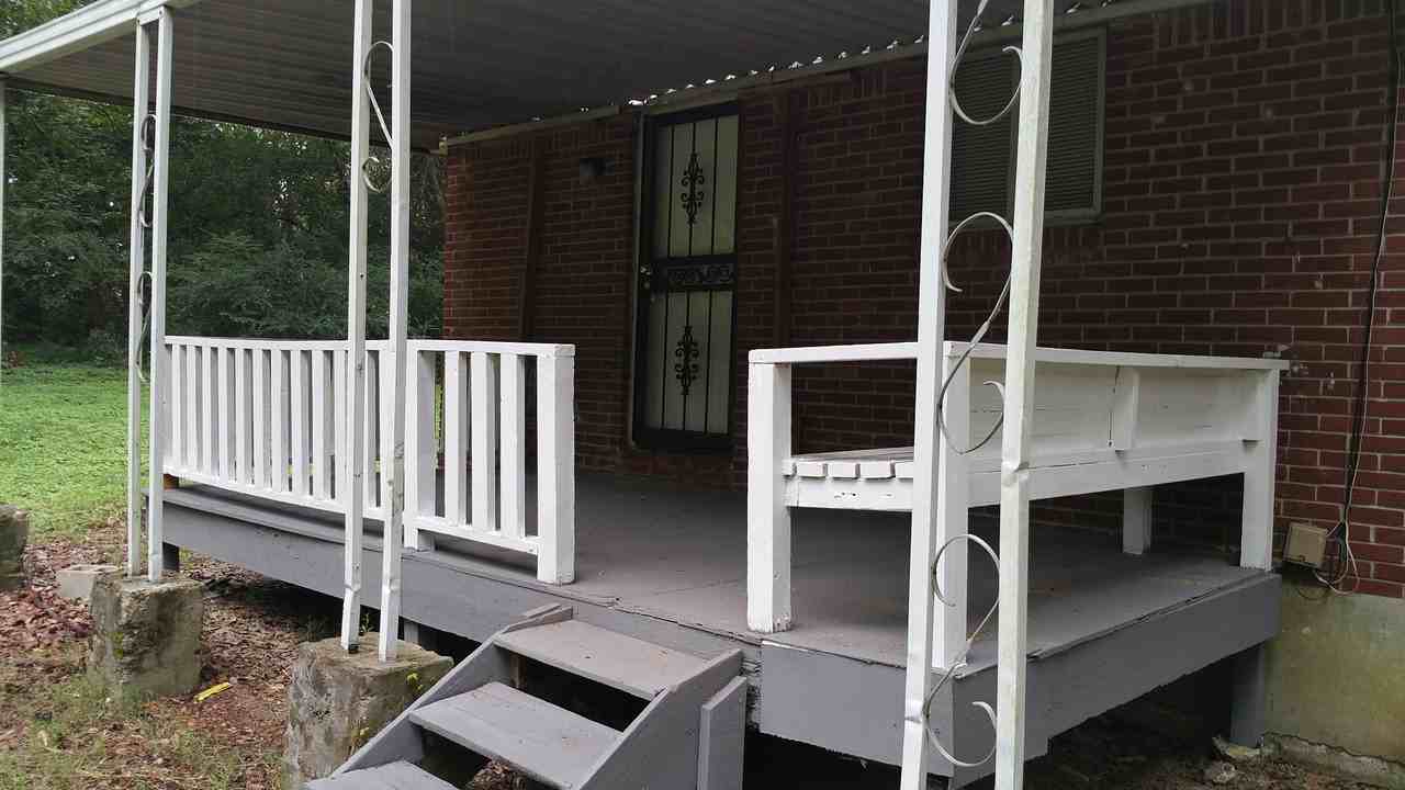 1389 Longcrest Rd - Photo 2 of 3