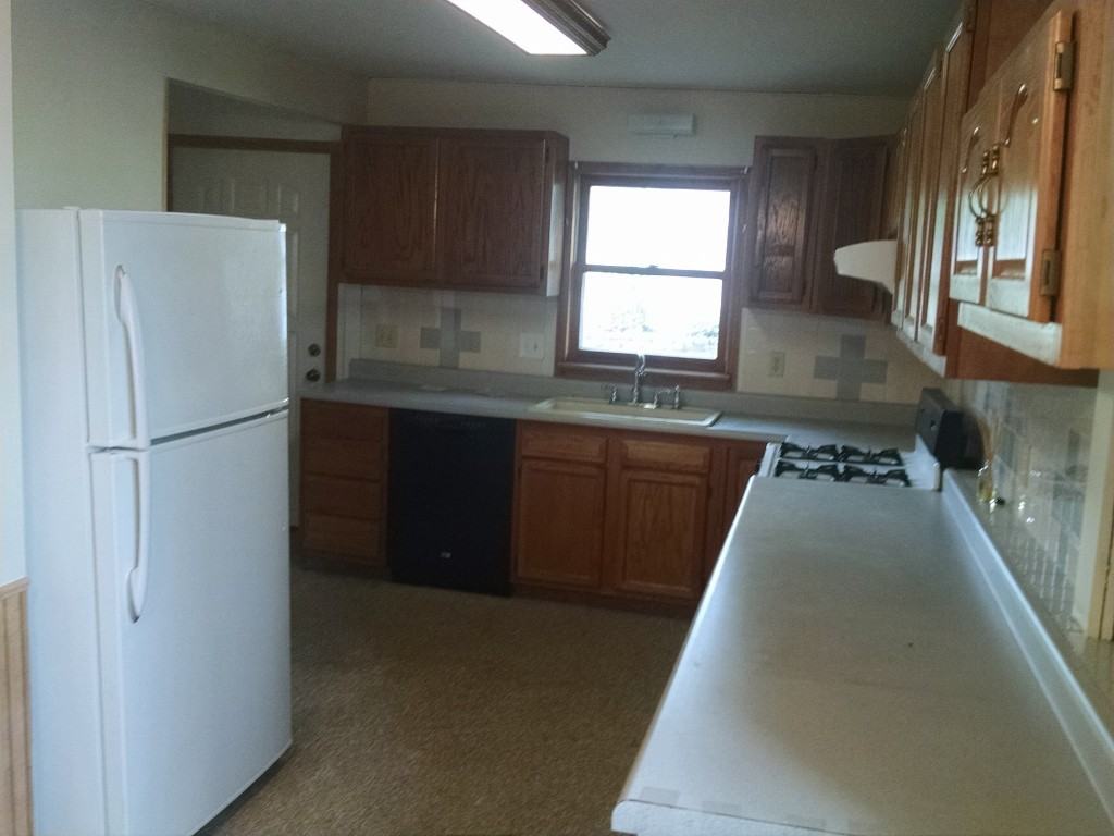 104 Cleveland St - Photo 3 of 15