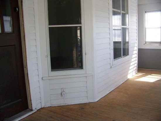 1220 E 5th St - Photo 2 of 15