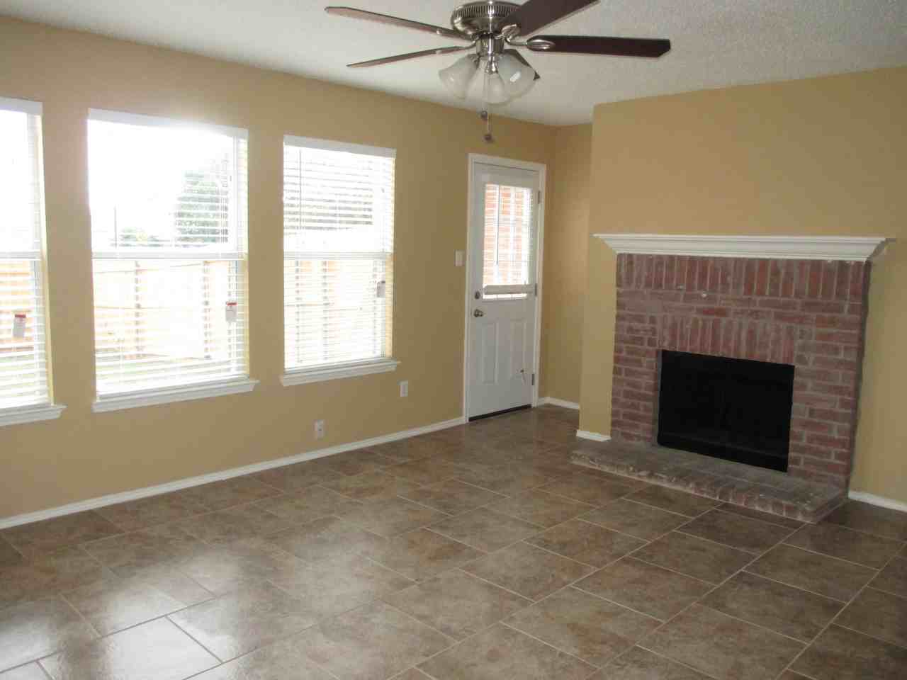 2454 Meadowgate Ln - Photo 2 of 14