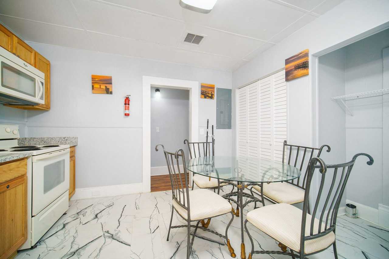 W 5th St - Photo 5 of 22