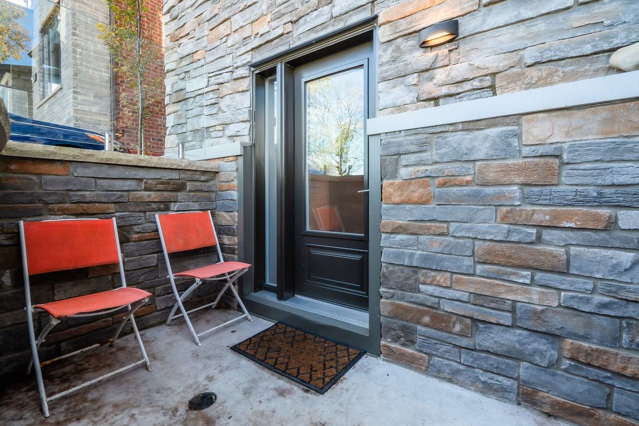 64 Sunnypoint Crescent - Photo 2 of 10