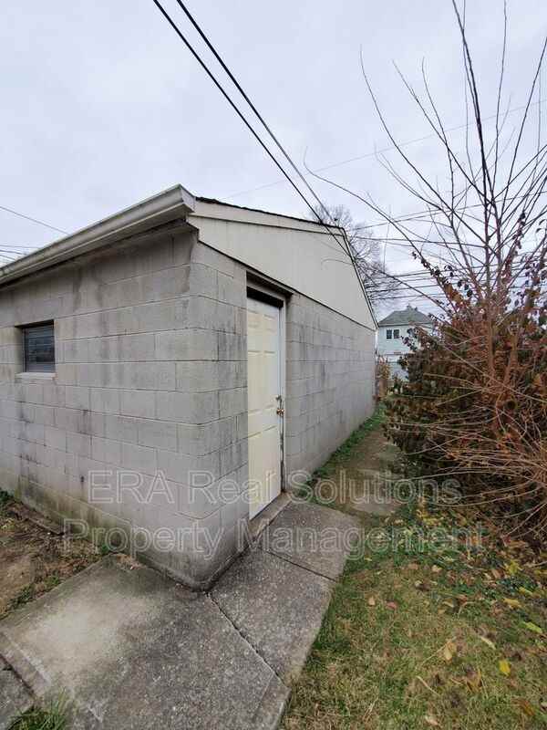 232 Midland Ave - Photo 2 of 23