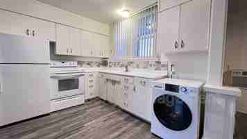 featured image of 1209 George Washington Way #35