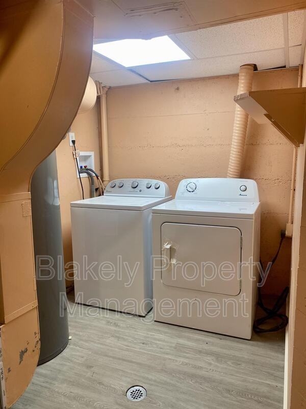 116 S Fern St #B - Photo 7 of 31