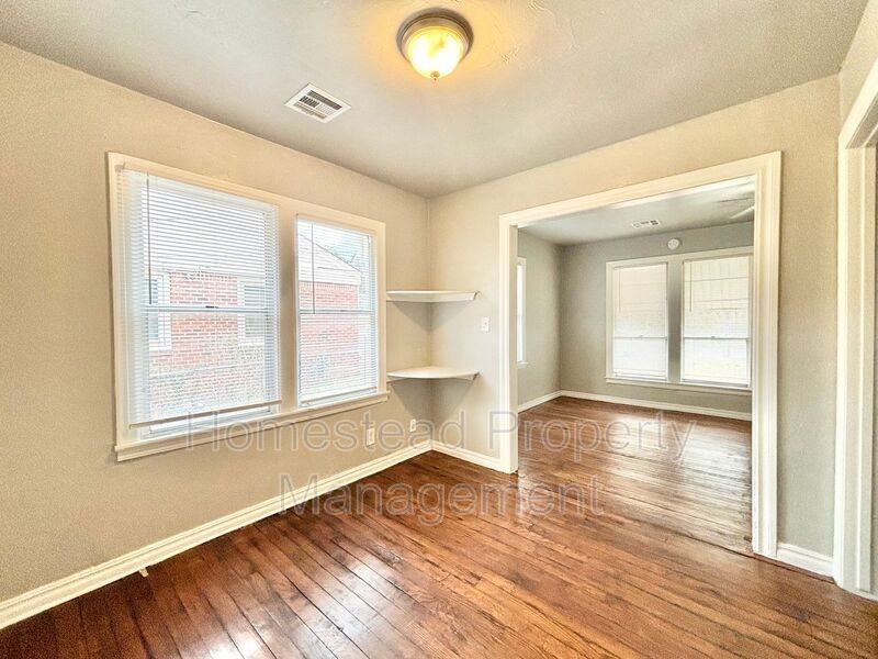 1709 N Page Ave - Photo 5 of 9