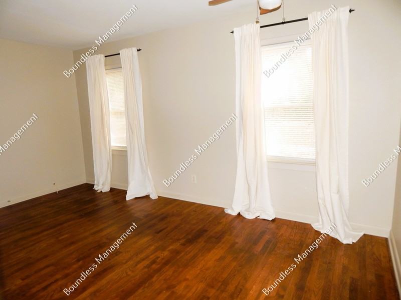 2476B Maple St #B - Photo 5 of 13