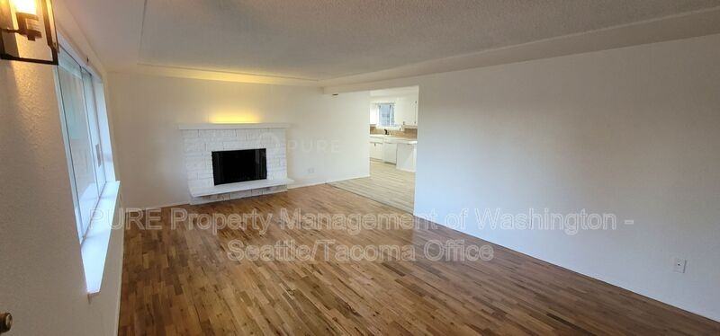 920 S 68th St - Photo 5 of 21