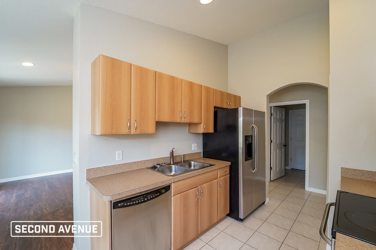 3653 Valley Ter - Photo 4 of 22