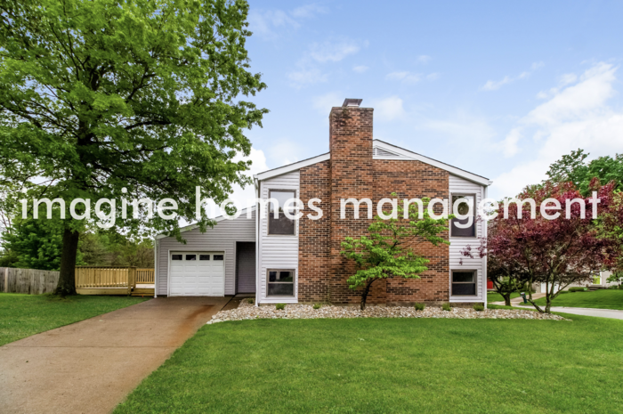 7149 Woodridge Dr - Photo 3 of 16