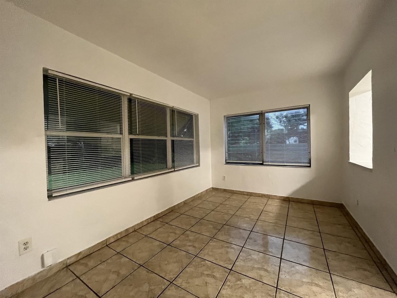 6543 Sw 28th St #504 - Photo 3 of 13