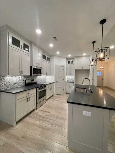 1036 Laux Ln #1 - Photo 5 of 21