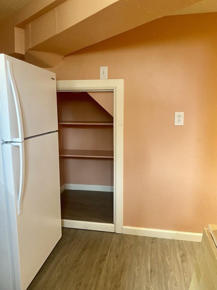 116 Fern StreetUnit B #2 - Photo 6 of 38