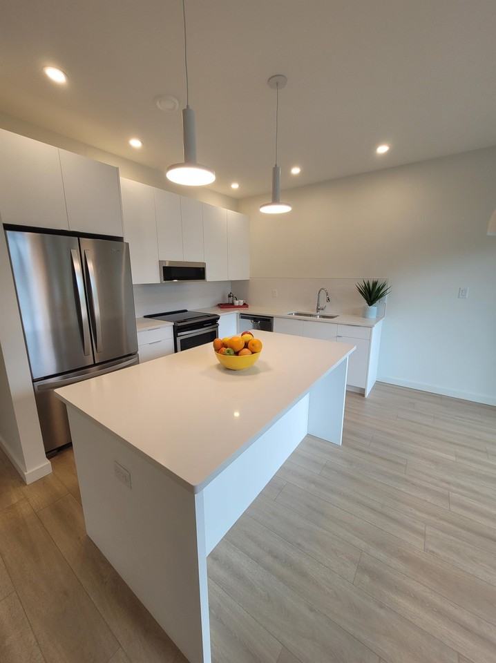 3082 107th St - Photo 3 of 12