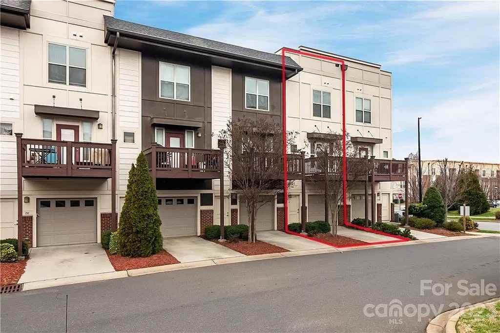 744 Seigle Point Dr - Photo 2 of 26