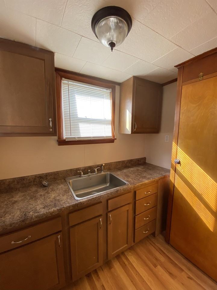 908 Fallowfield Ave Rear #REAR - Photo 3 of 17