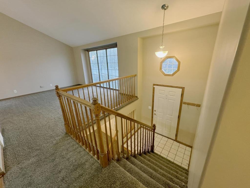2107 Queen Dr - Photo 2 of 22