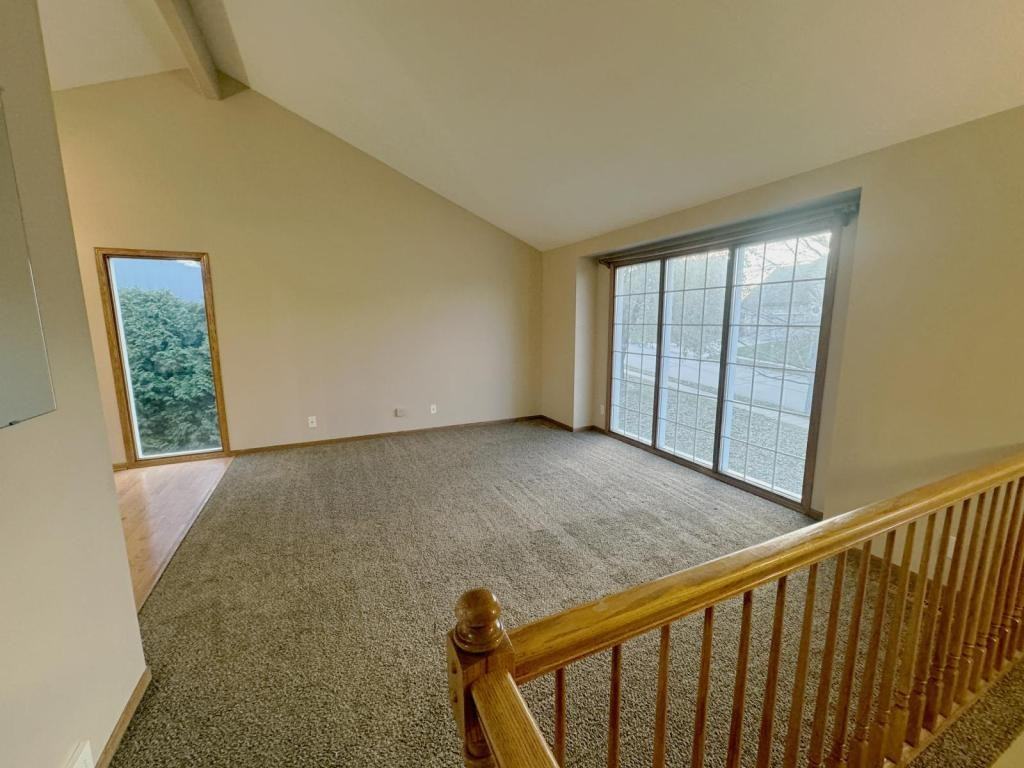 2107 Queen Dr - Photo 3 of 22