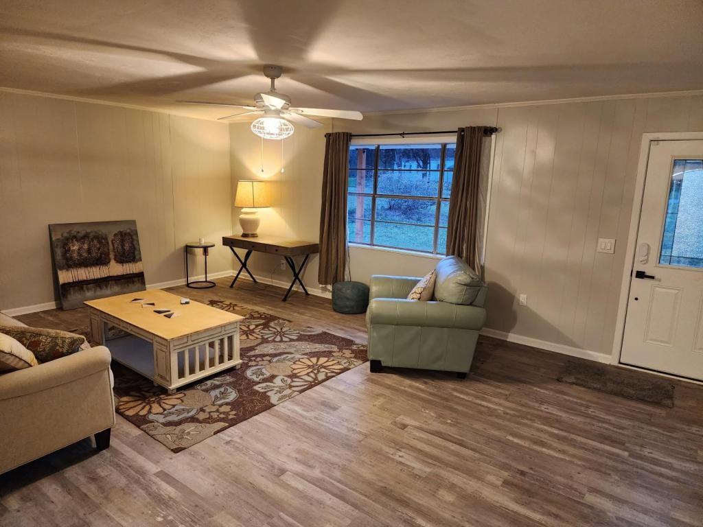6367 Orange Rd - Photo 5 of 30