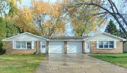 609 Somerset Dr - Photo 3 of 10