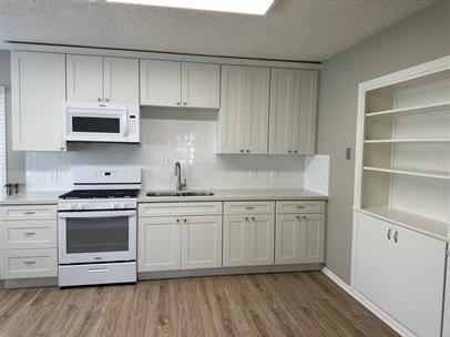 504 E Commonwealth Ave - Photo 2 of 27