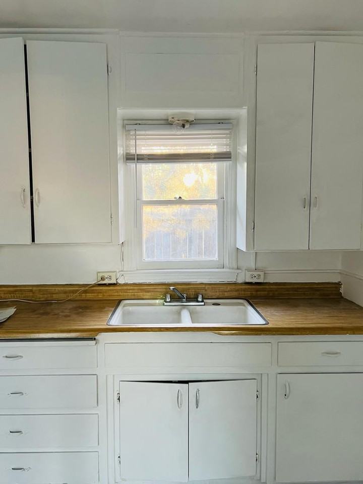 1578 E 21st St - Photo 7 of 14