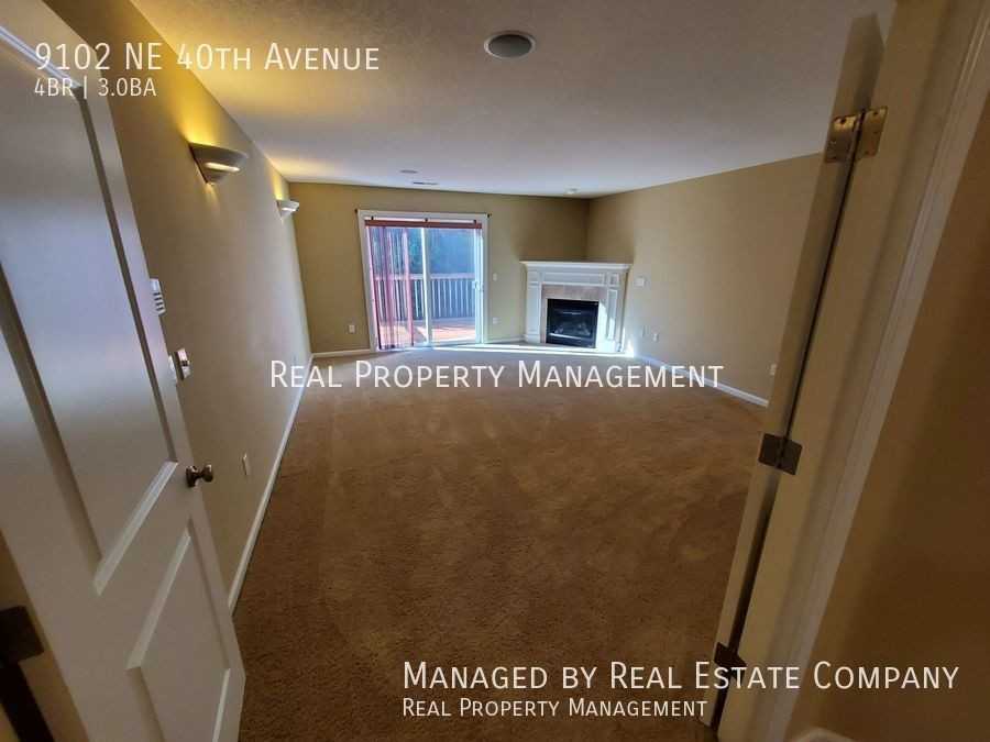 9102 Ne 40th Ave - Photo 6 of 50