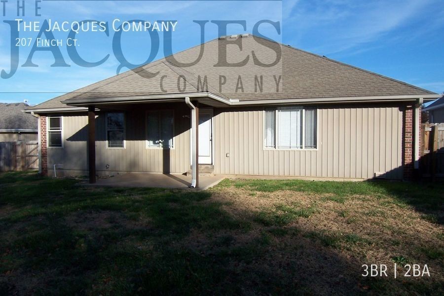 207 Finch Ct - Photo 2 of 16