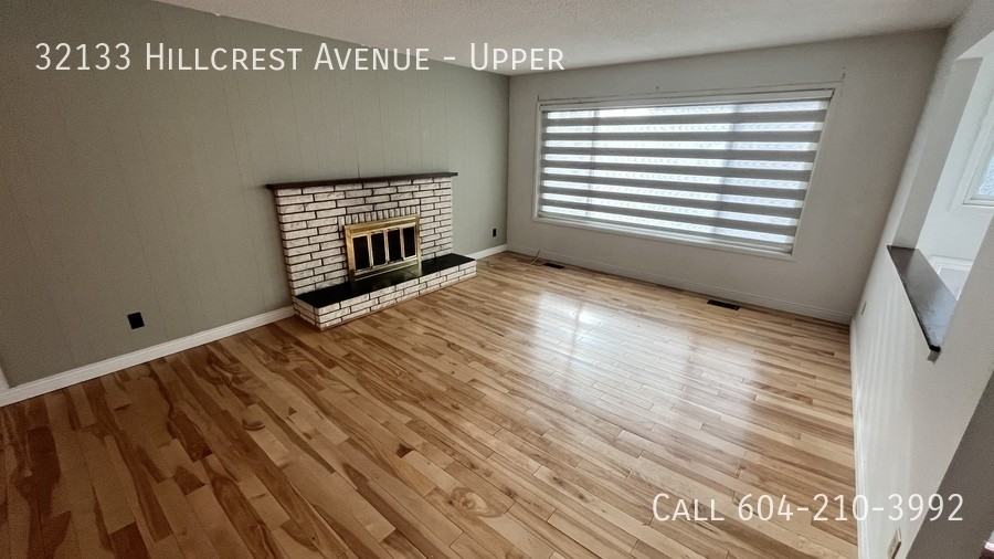 32133 Hillcrest Ave - Photo 3 of 12