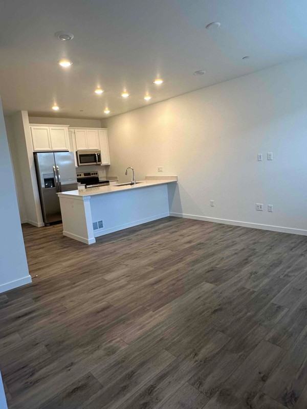 5396 Euclid Dr - Photo 3 of 20