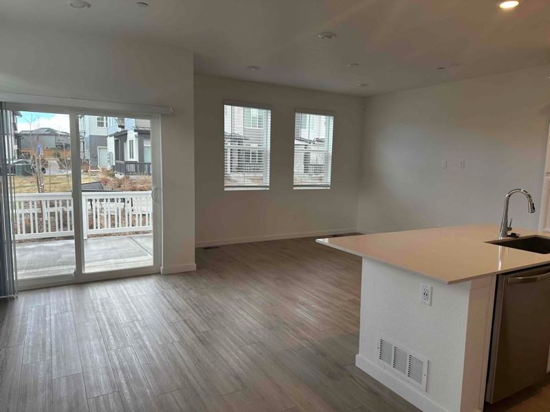 5392 Euclid Dr - Photo 3 of 20