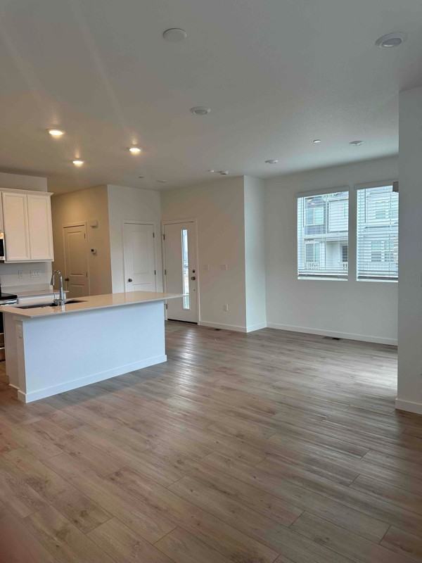 5392 Euclid Dr - Photo 4 of 20